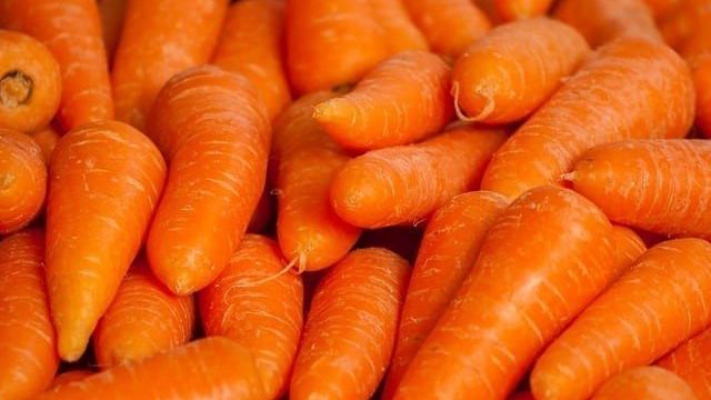 Как посолить морковь на зиму в банки